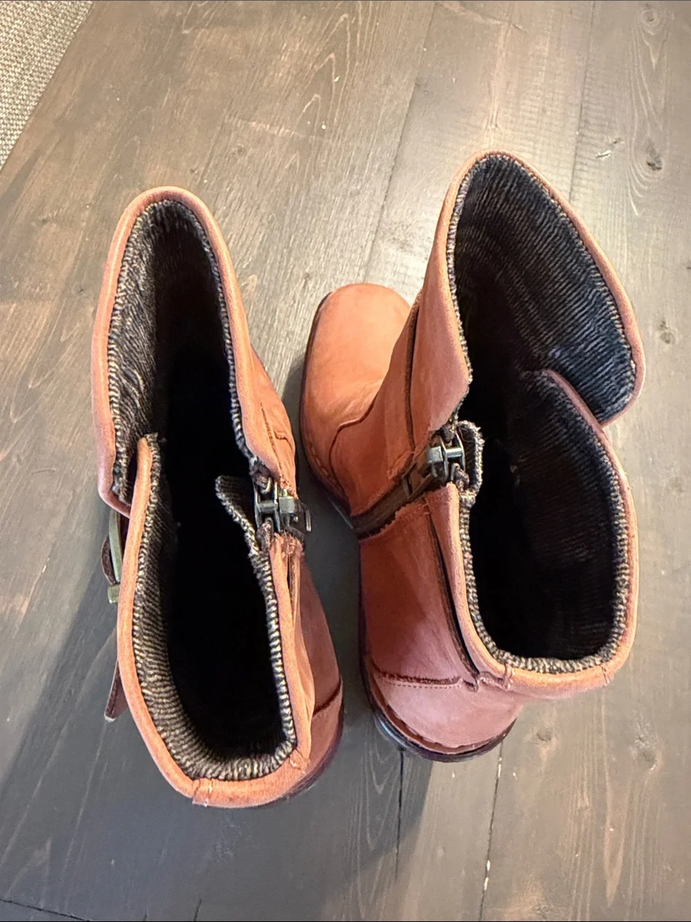 Women’s Born Hailey Ankle Bootie Size 8 EUC